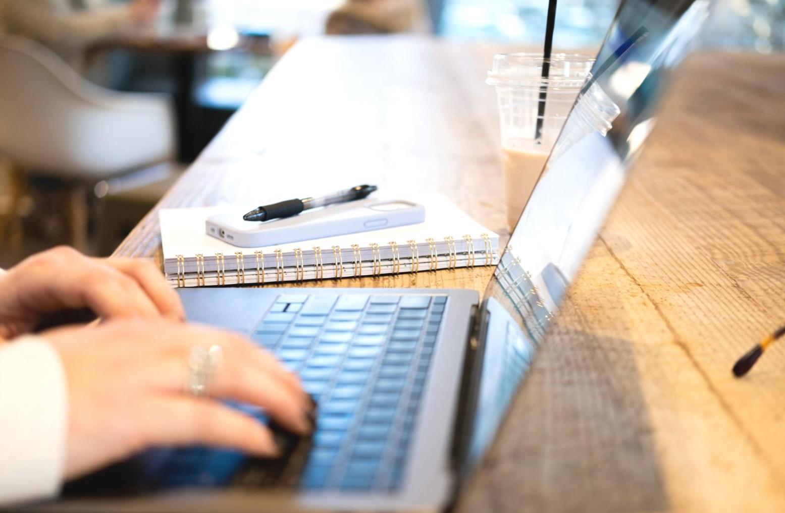 Proceso de testing de videojuegos móviles en múltiples dispositivos